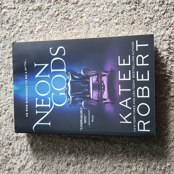 Neon God's by Katee Robert - Picture 1 of 1